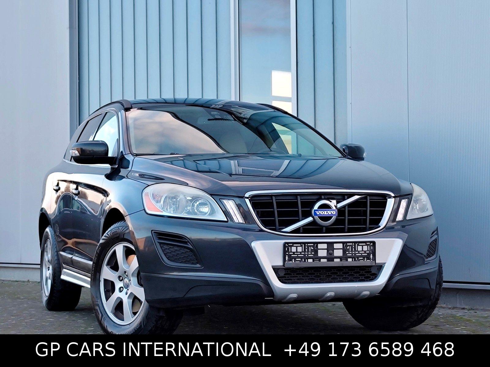 Volvo XC60 2.0D3 GEARTRONIC/R-DESIGN/LEDER/NAV/AHK