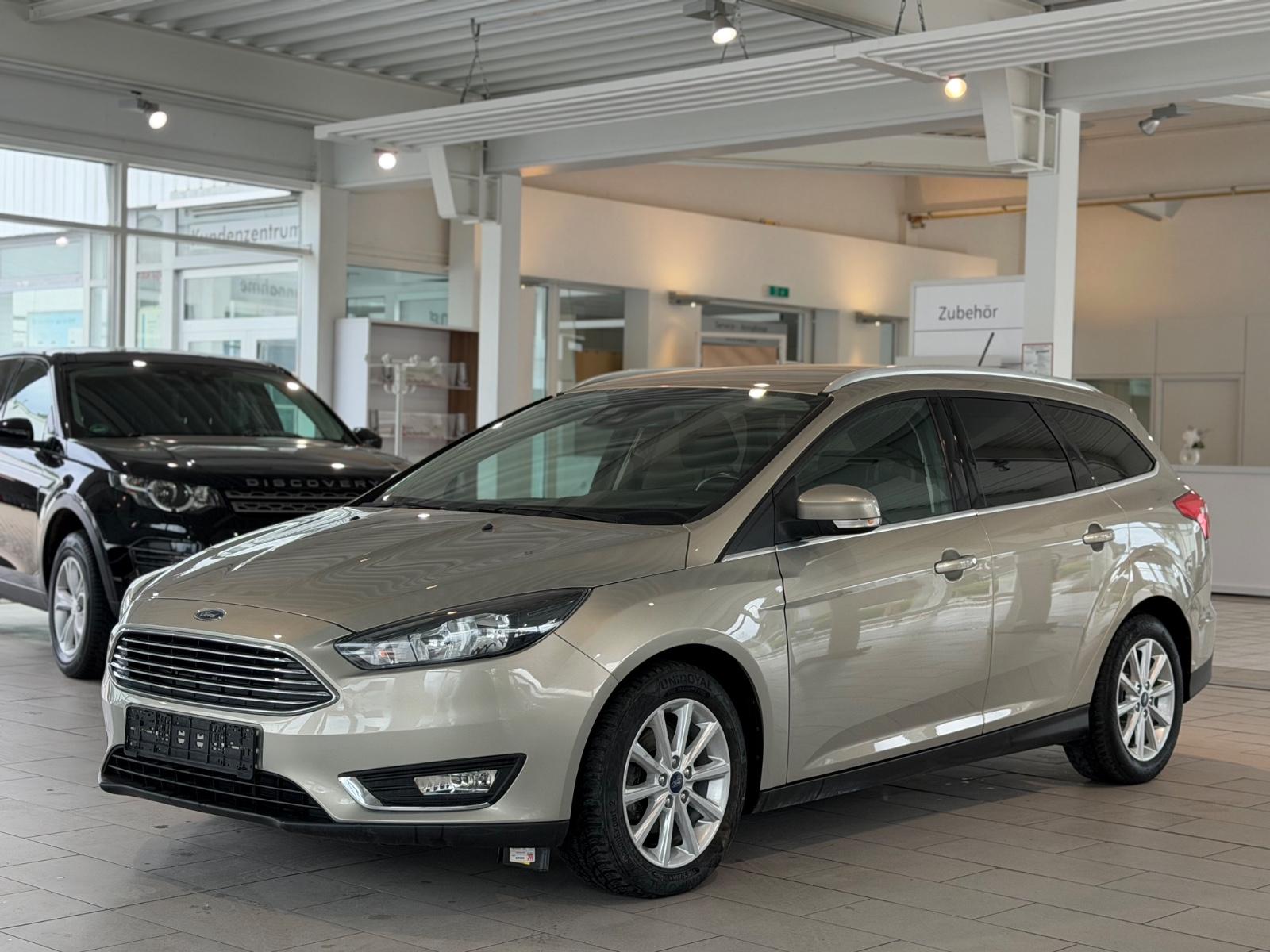 Ford Focus Turnier Titanium*KLIMAAUT*NAVI*RFK*PDC*SHZ