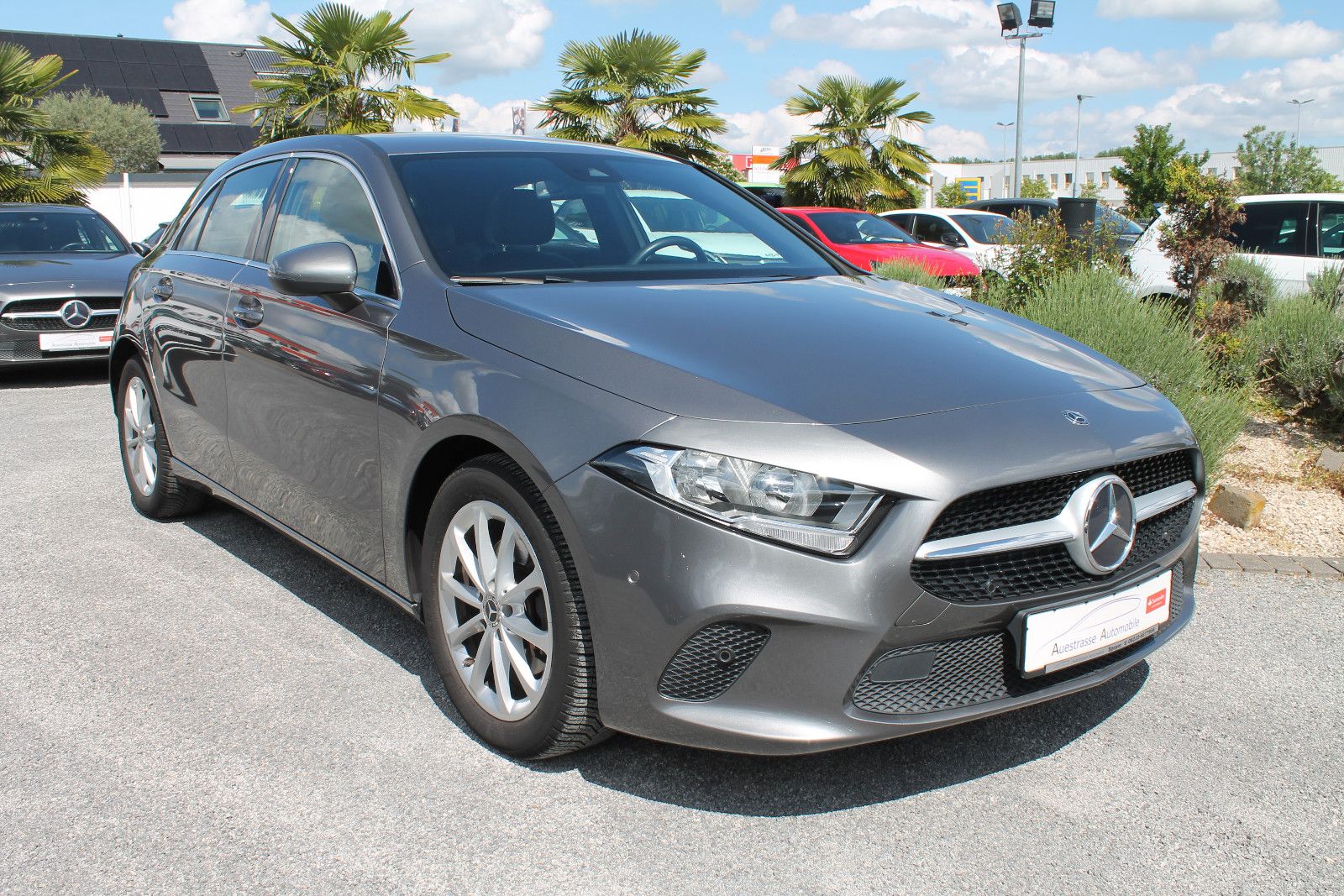 MERCEDES-BENZ A 200, Navi, Parkpilot, Tempomat, MBUX, SHZ