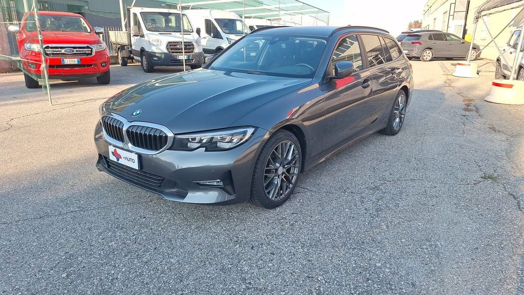 Image of BMW 320