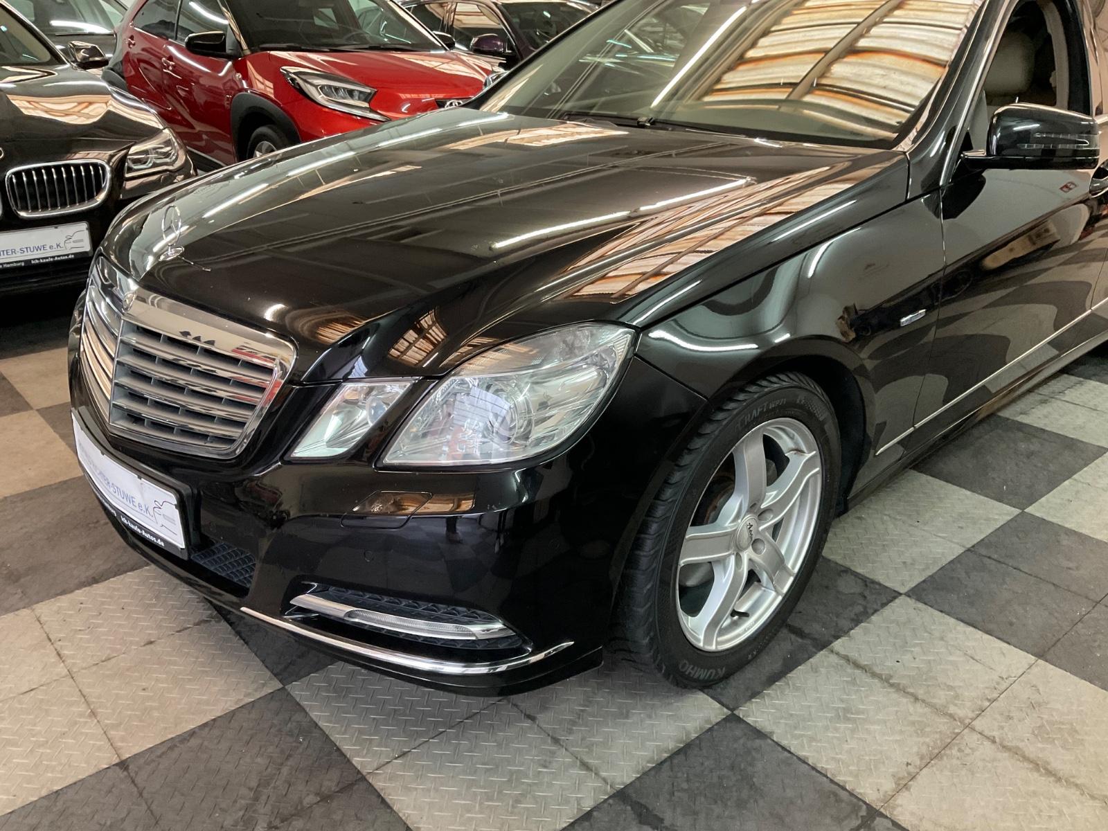 Mercedes-Benz E220 2011 — photo 11