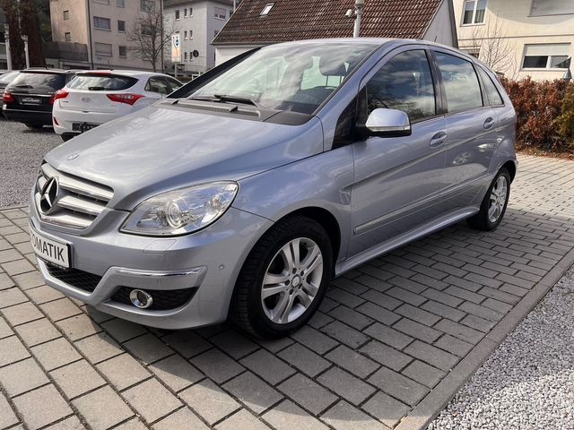 Mercedes-Benz B-Klasse B 200 NAVI PDC AHK SHZ AUTOMATIK 1HAND