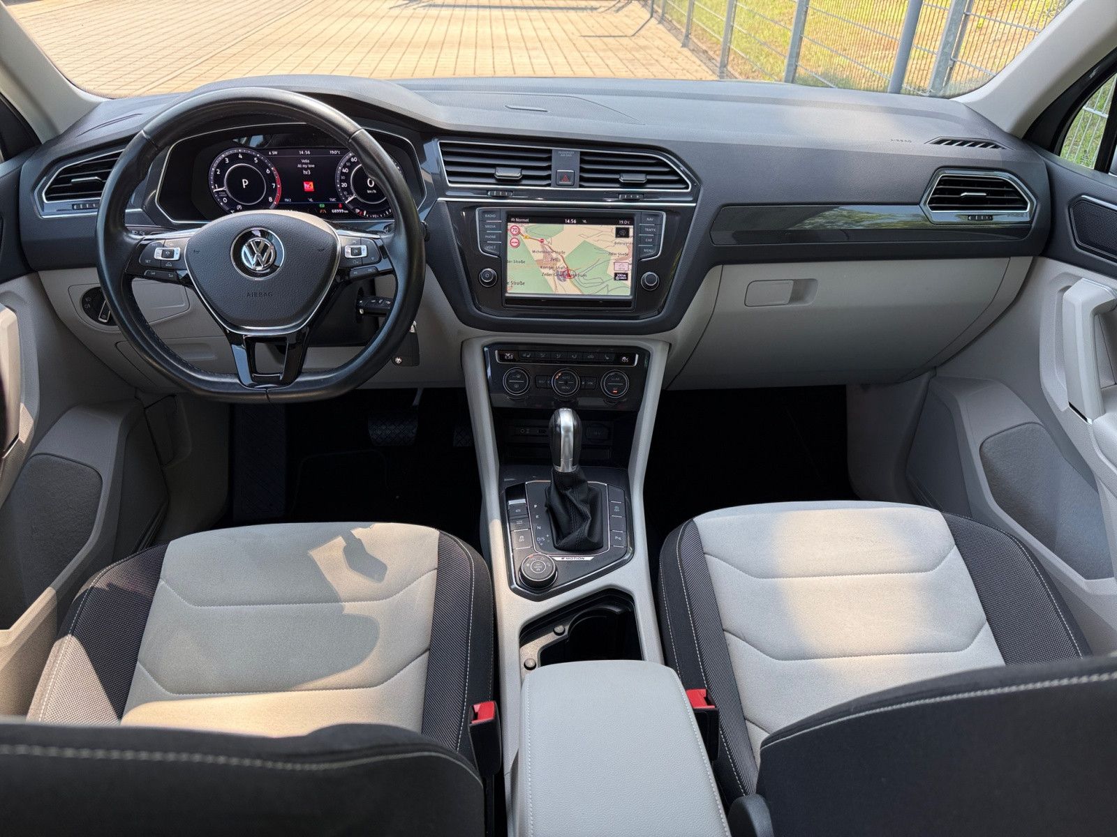 Tiguan 2,0 TSI Highline 4x4 Navi LED AHK