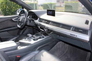Audi Q7 - 7