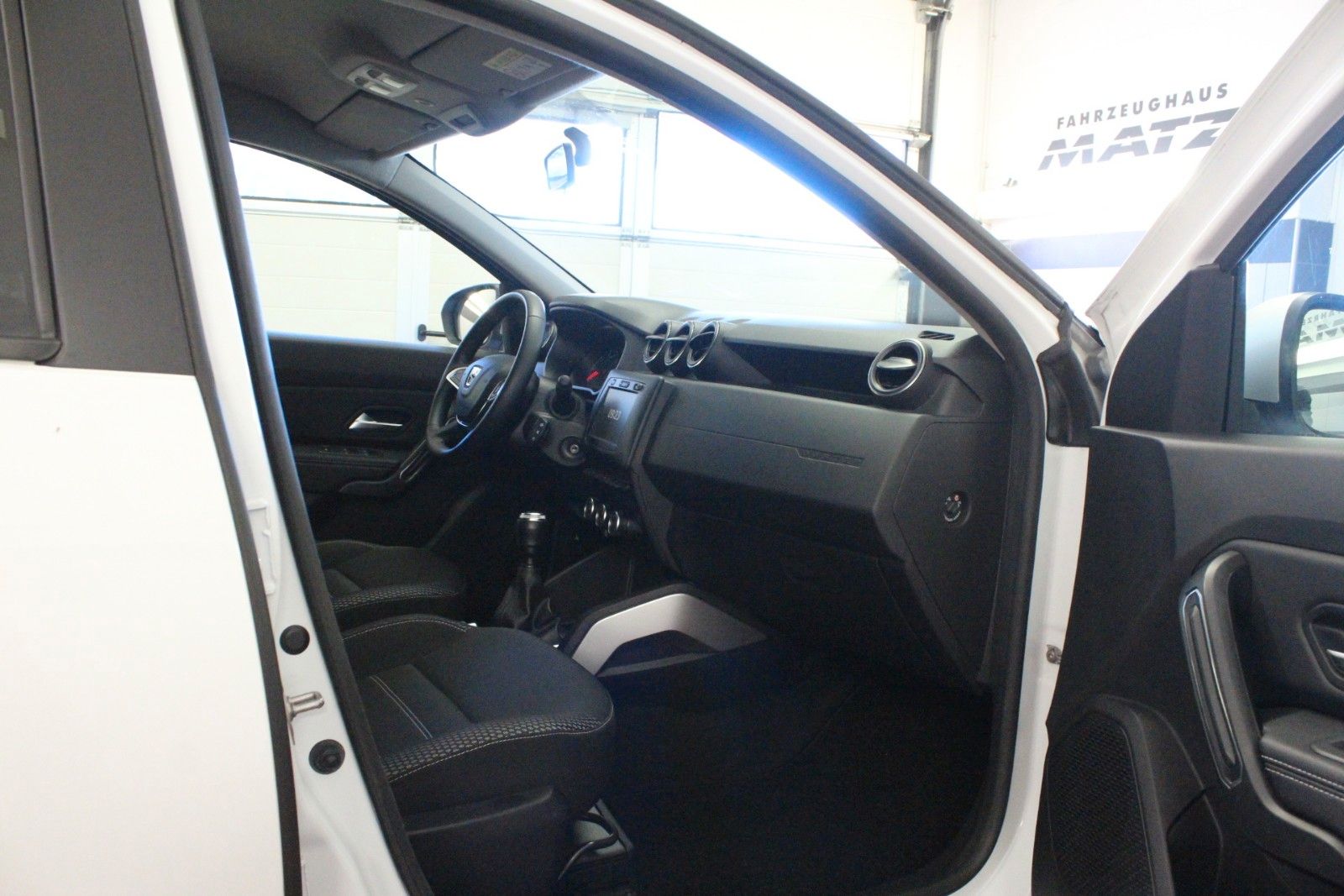 Fahrzeugabbildung Dacia Duster Sce 115 Prestige *Navigation *
