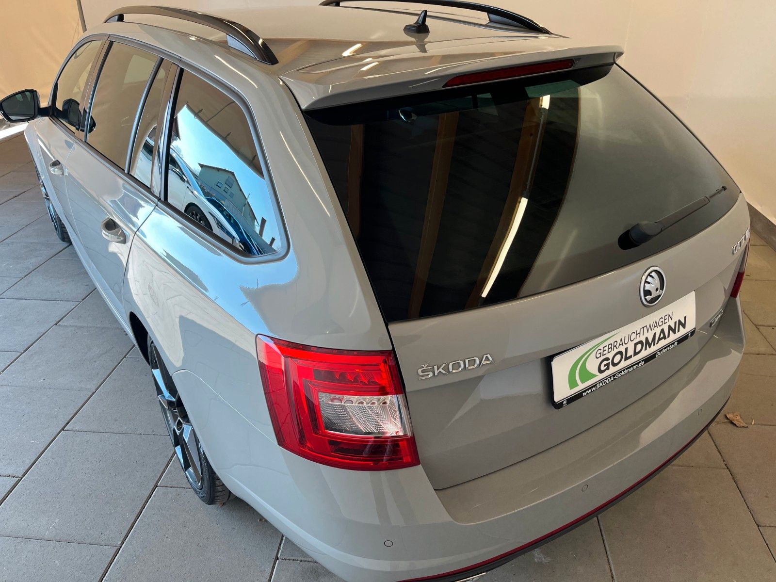 Fahrzeugabbildung SKODA Octavia Combi RS 2.0 TDI