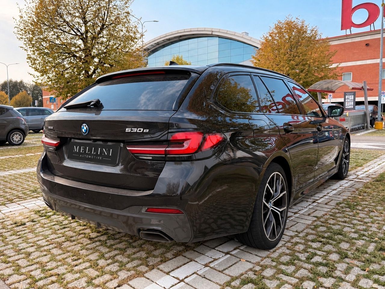 BMW Bmw 530e xDrive Touring Msport Pack M imagem 2