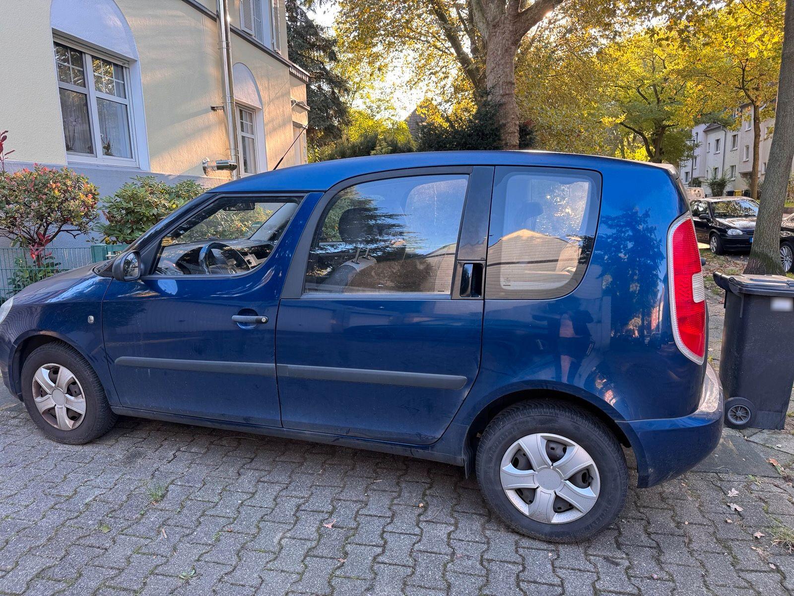Skoda Roomster 2009 — interior