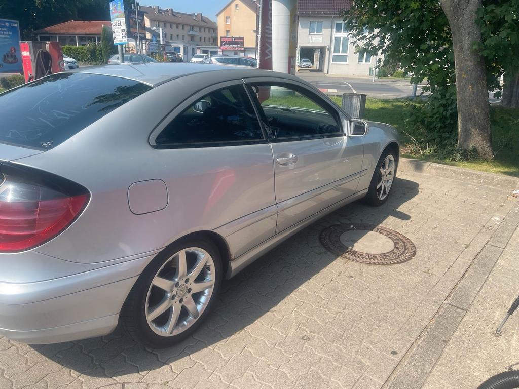 Mercedes-Benz C 200