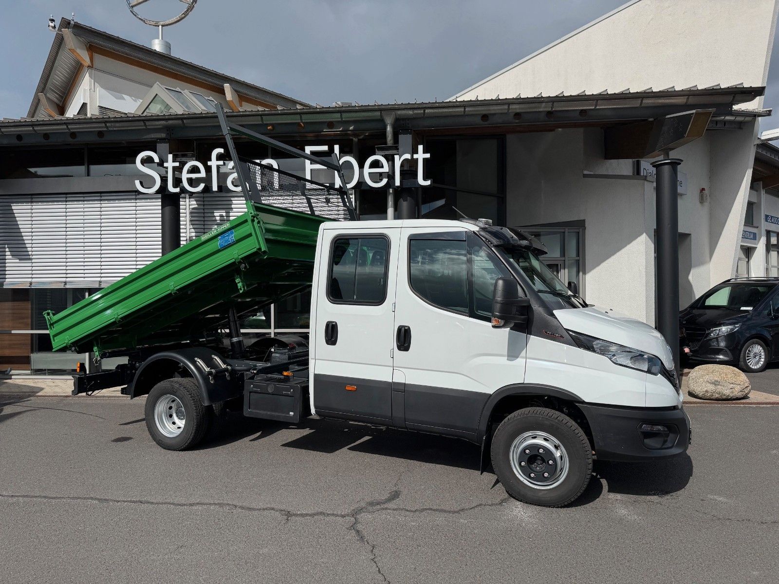 Fahrzeugabbildung Iveco Daily 70C18 H 3.0L *AHK*7-Sitze*Standheizung*