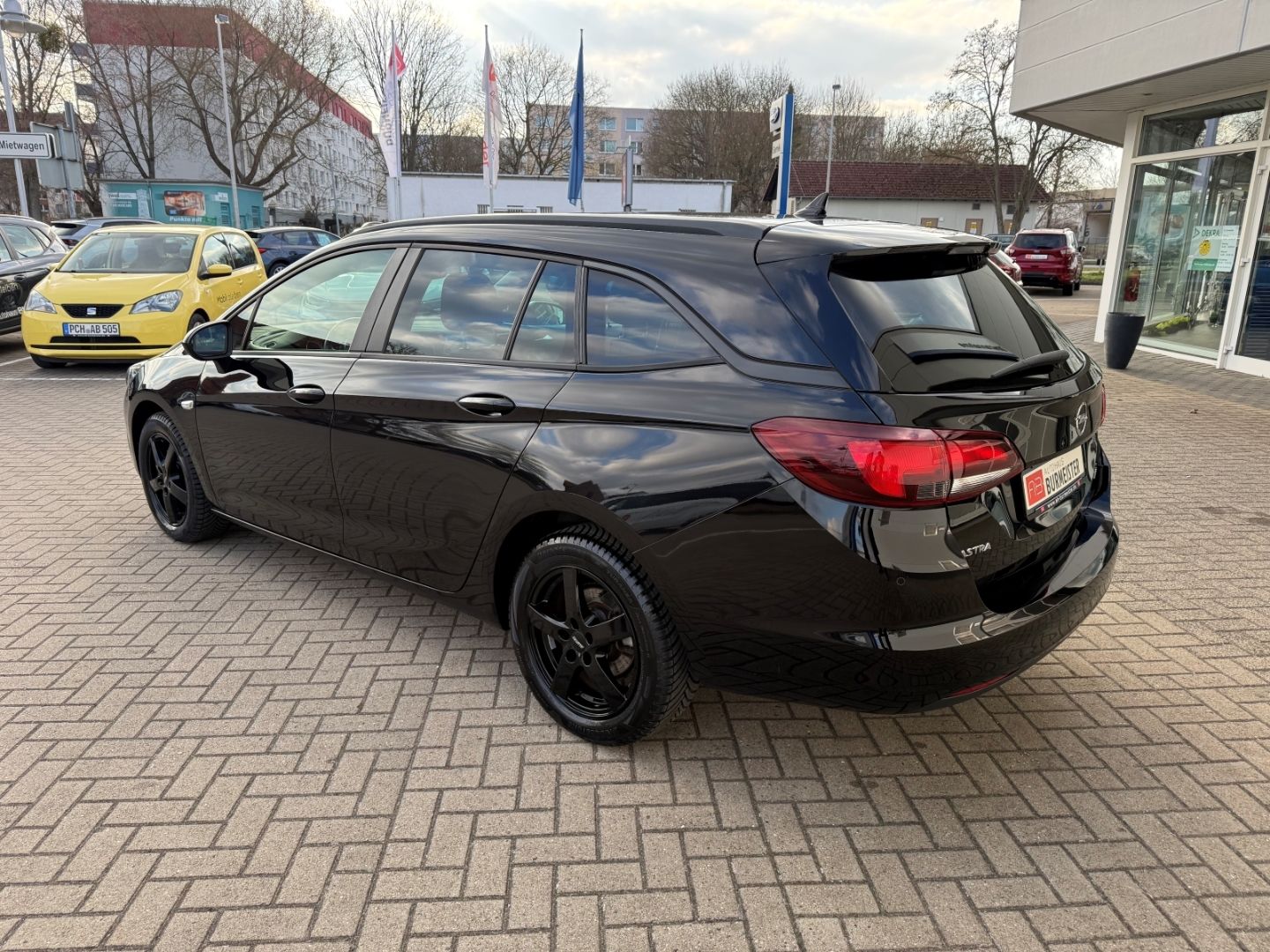 Fahrzeugabbildung Opel Astra K Sports Tourer Edition Start Stop LED App