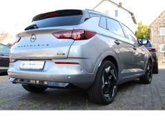 Fahrzeugabbildung Opel Grandland GSe *4x4*Kamera*Standheizung!*Allrad*