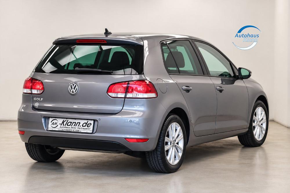 Volkswagen Golf 6 1.2TSI 86PS DSG Style Navi PDC SHZ 1Hand