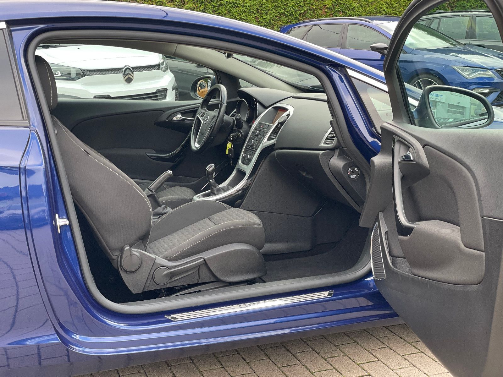 OPEL Astra, 2014, Benzin, 200 PS