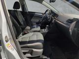 Volkswagen Golf VII e-Golf NAVI+KLIMAANLAGE+AUTO-HOLD - Volkswagen Golf mit Elektro-Antrieb: Limousine