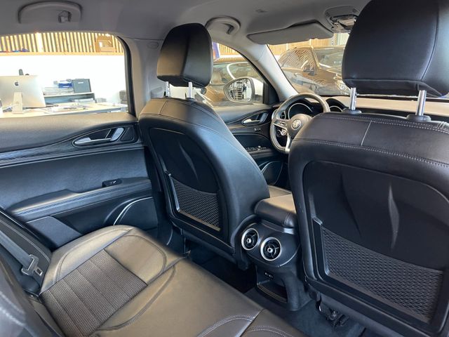 Alfa Romeo Stelvio Super Q4 *KAM*NAVI*TEMPOMAT*LKHZ*