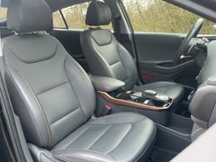 Fahrzeugabbildung Hyundai IONIQ Elektro Premium *Kamera*Totwinkel*ACC*LED*