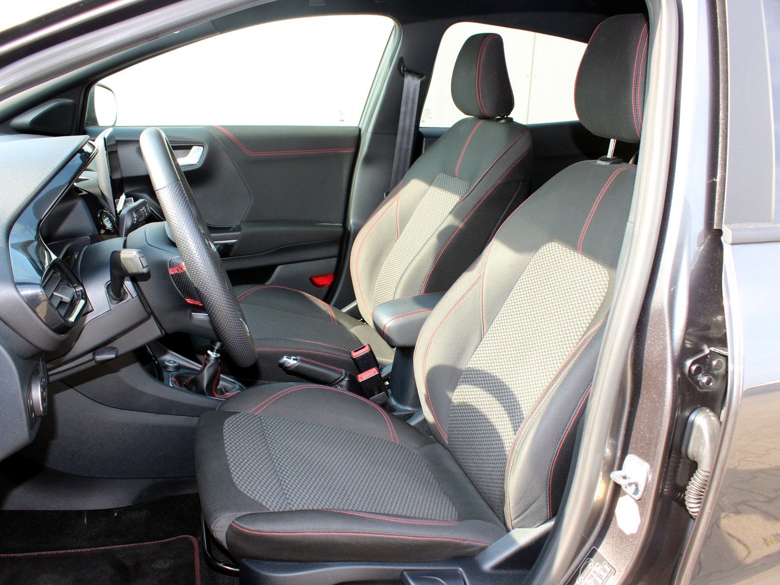 Fahrzeugabbildung Ford Puma ST-Line 1,0 EcoBoost Mild Hybrid