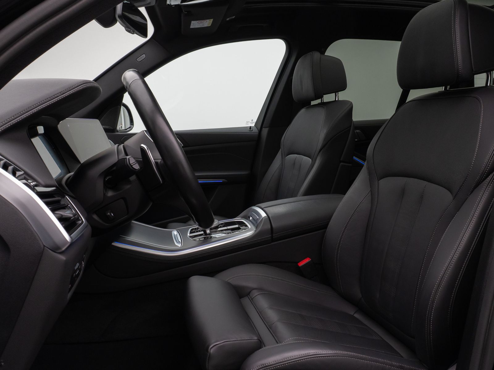 Fahrzeugabbildung BMW X5 xD30d M Sport Panorama Laser 360°HUD DAB H/K