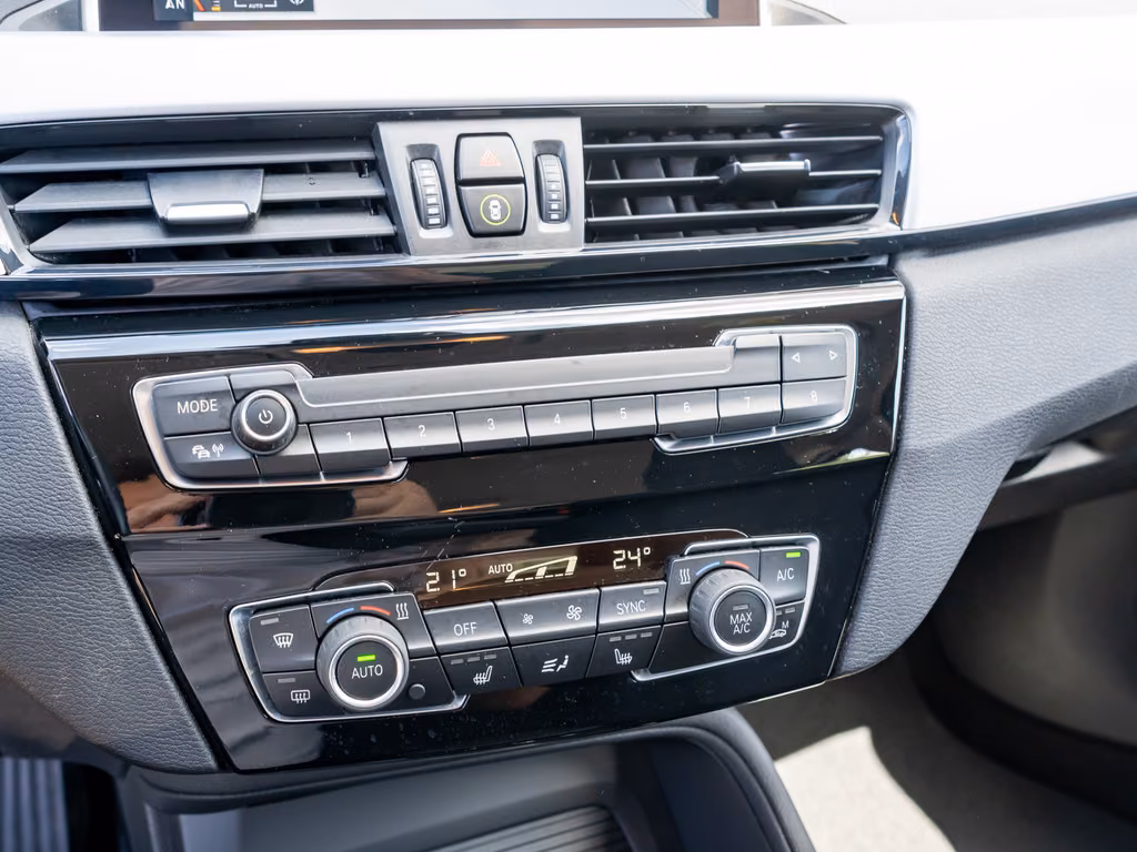 BMW X1 xDrive 25e Advantage FACEL. AHK NAVI SHZ PDC, миниатюра 15