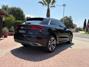 Audi Q8 - 7