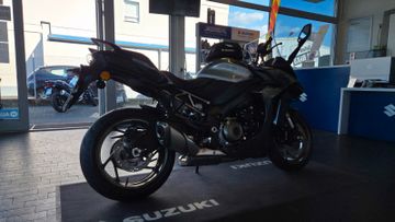 Suzuki GSX-S 1000GT Aktion