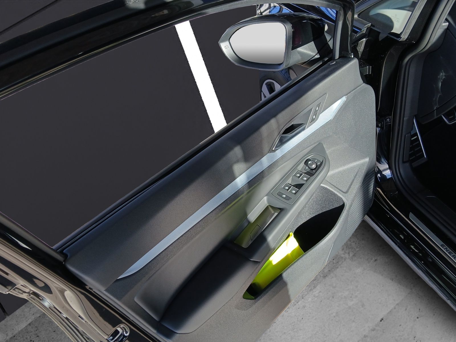 Fahrzeugabbildung Volkswagen Golf VIII Variant TDI Energy LED ACC RFK AHK