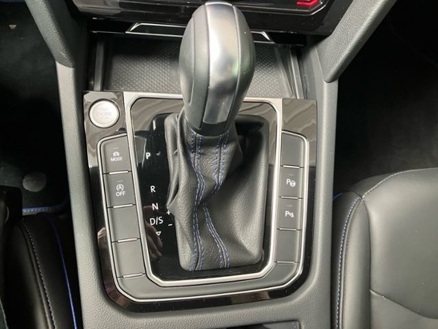 Fahrzeugabbildung Volkswagen Arteon R Shooting Brake 4M 2.0 TSI DSG 4 PANO NA