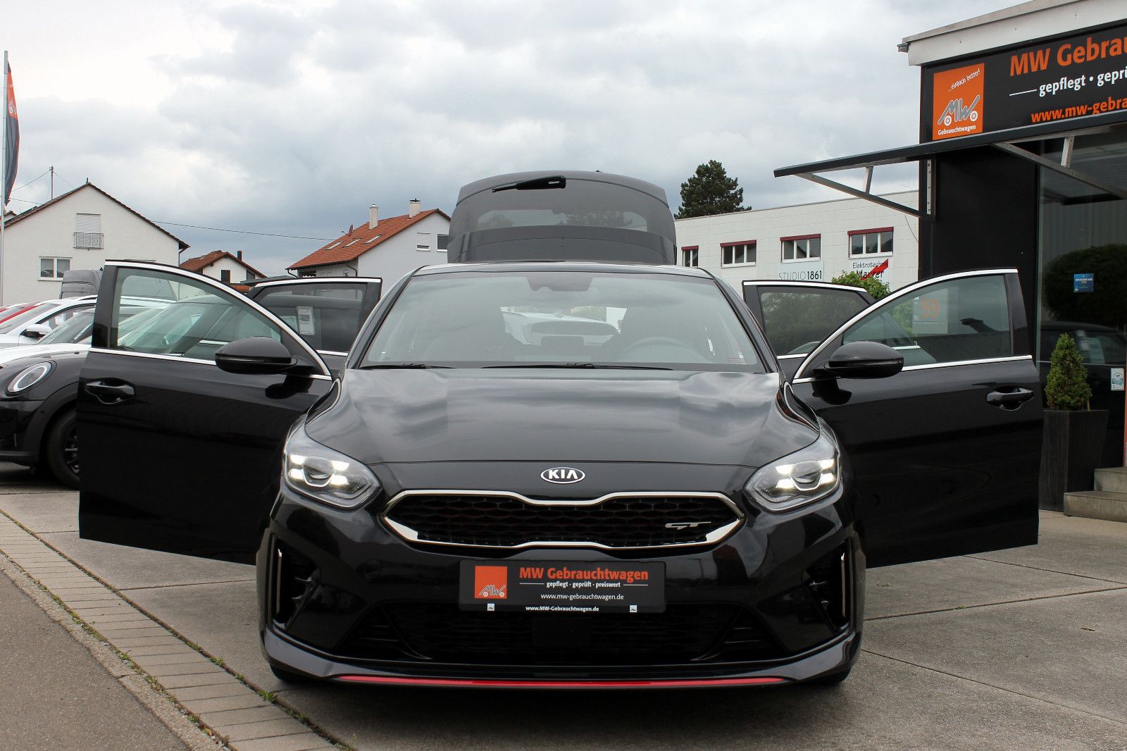Fahrzeugabbildung Kia pro cee'd GT 1.6TGDI ACC KAM eGSD PDC CarPlay BT