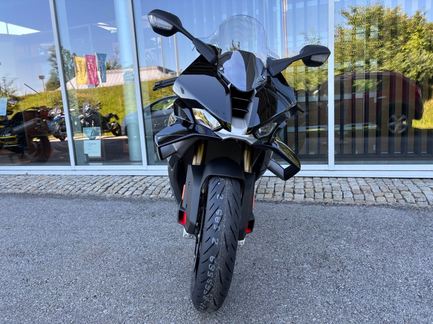 Fahrzeugabbildung BMW S 1000 RR Race- und Dynamikpaket