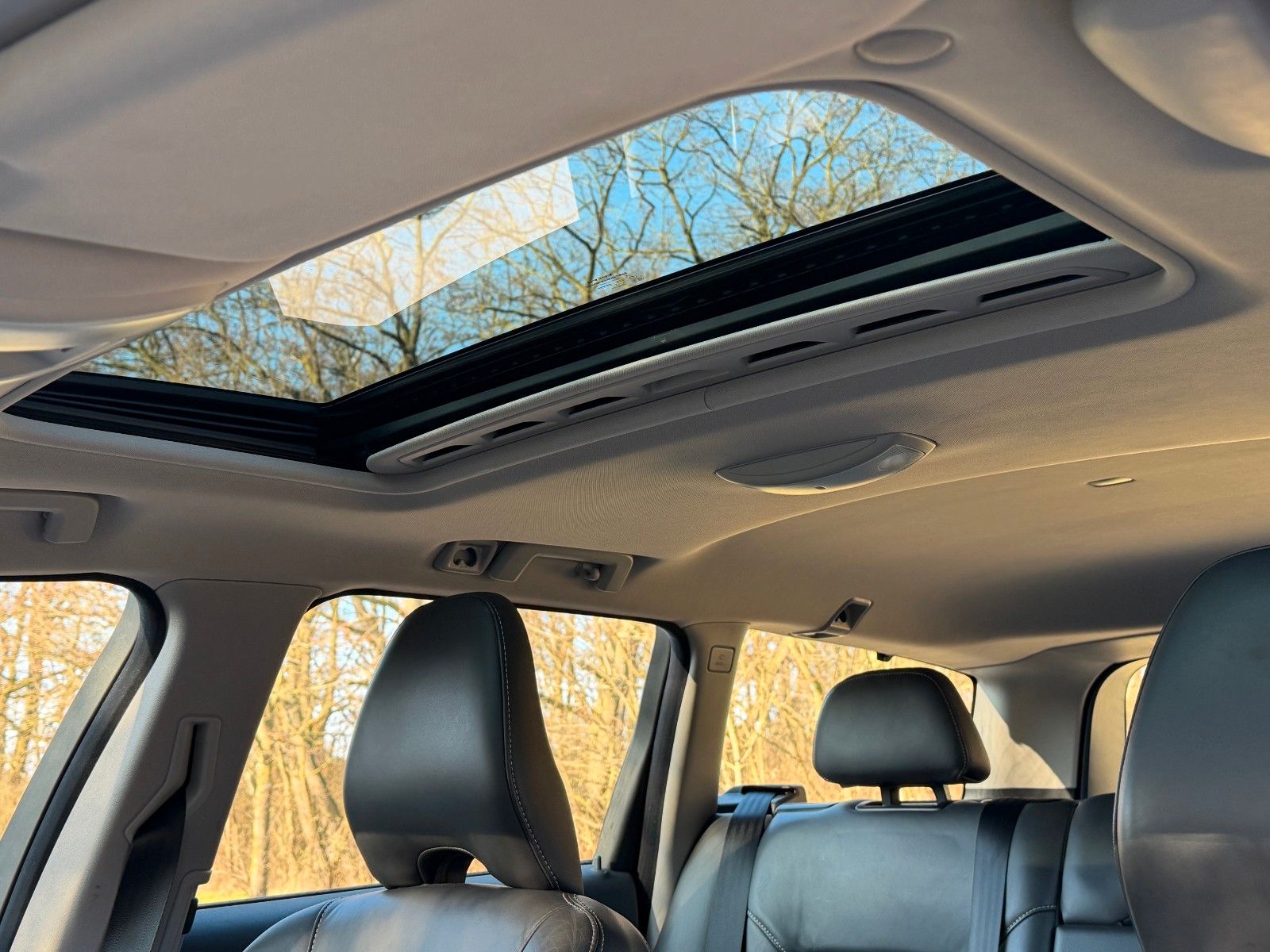 Fahrzeugabbildung Volvo V70 D4 Linje Svart *Allwetter*Bi-Xenon*Standhzg*