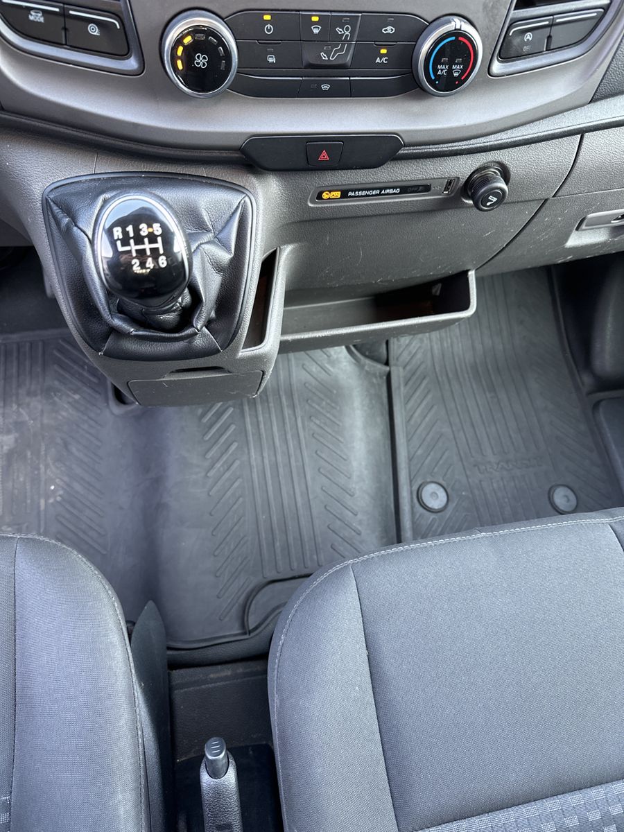 Fahrzeugabbildung Ford Transit 350 L2 Einzelkabine AHK+SICHT-PAKET1+DAB