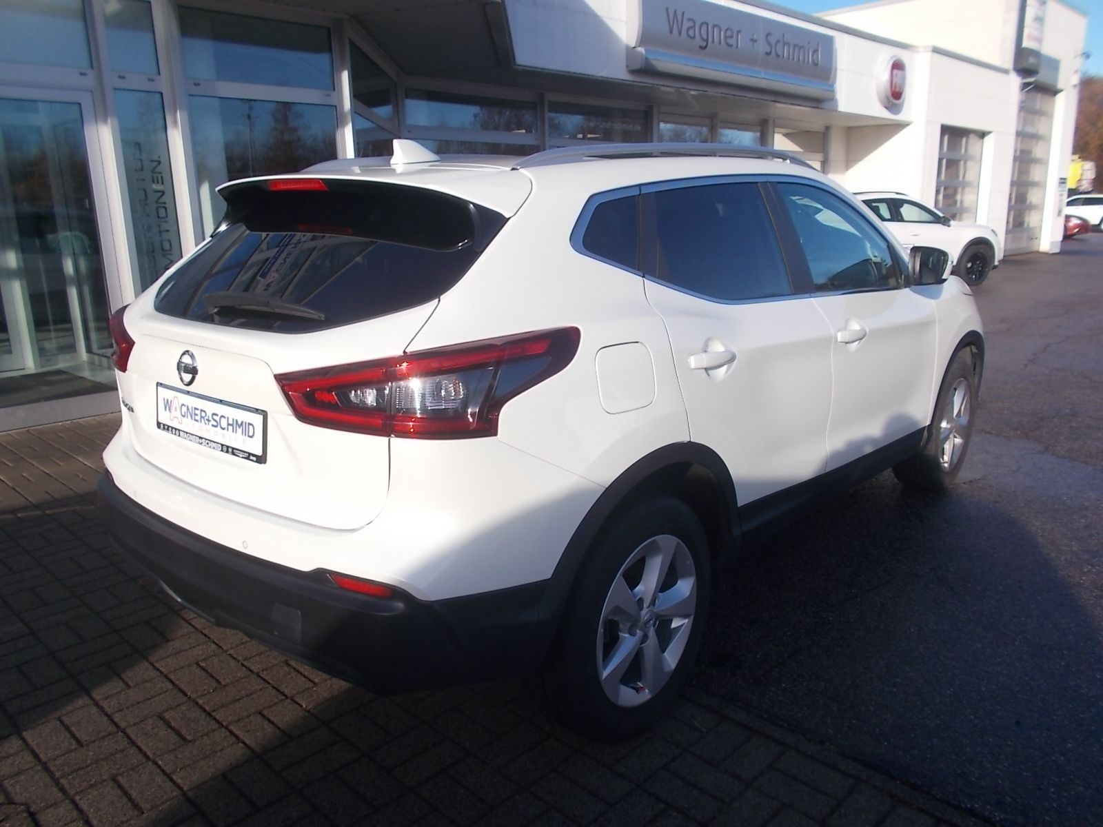 Fahrzeugabbildung Nissan Qashqai 1.2 DIG-T Acenta 4x2 Automatik
