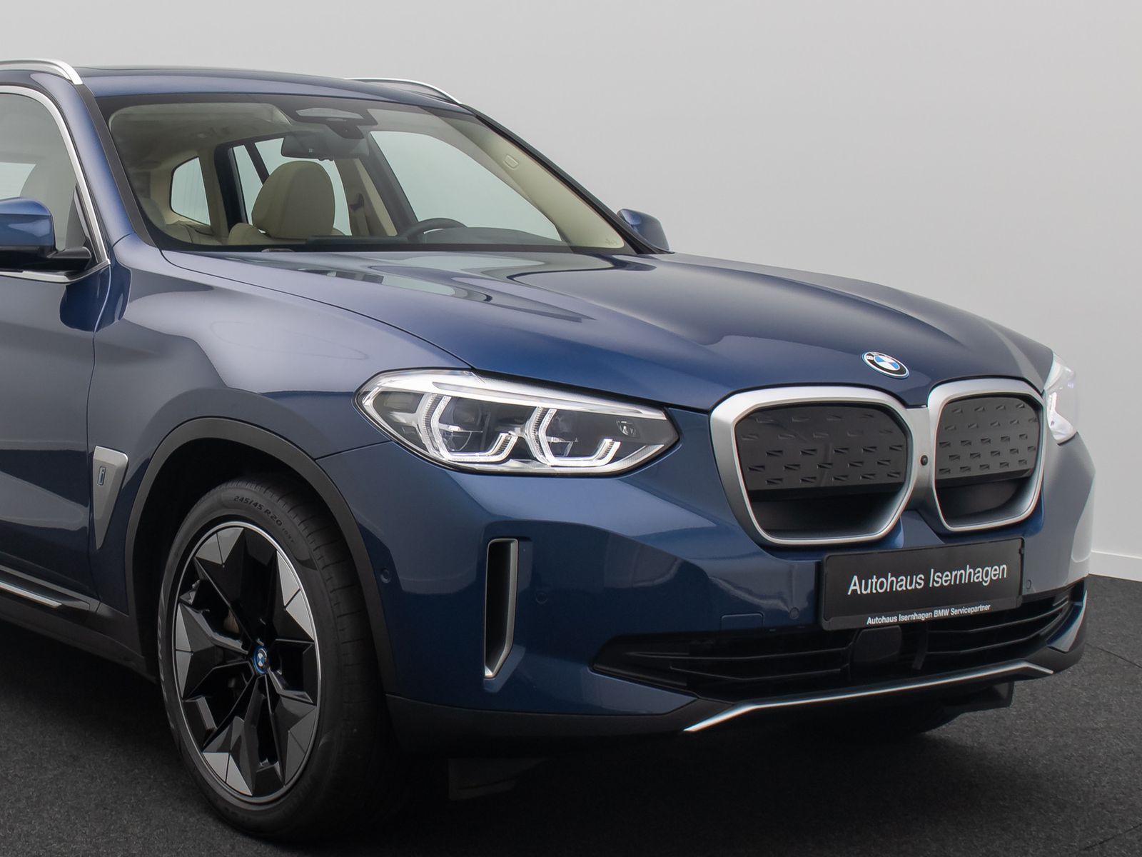 Fahrzeugabbildung BMW iX3 Impressive 360° ACC H/K Komfort DAB AHK 20"
