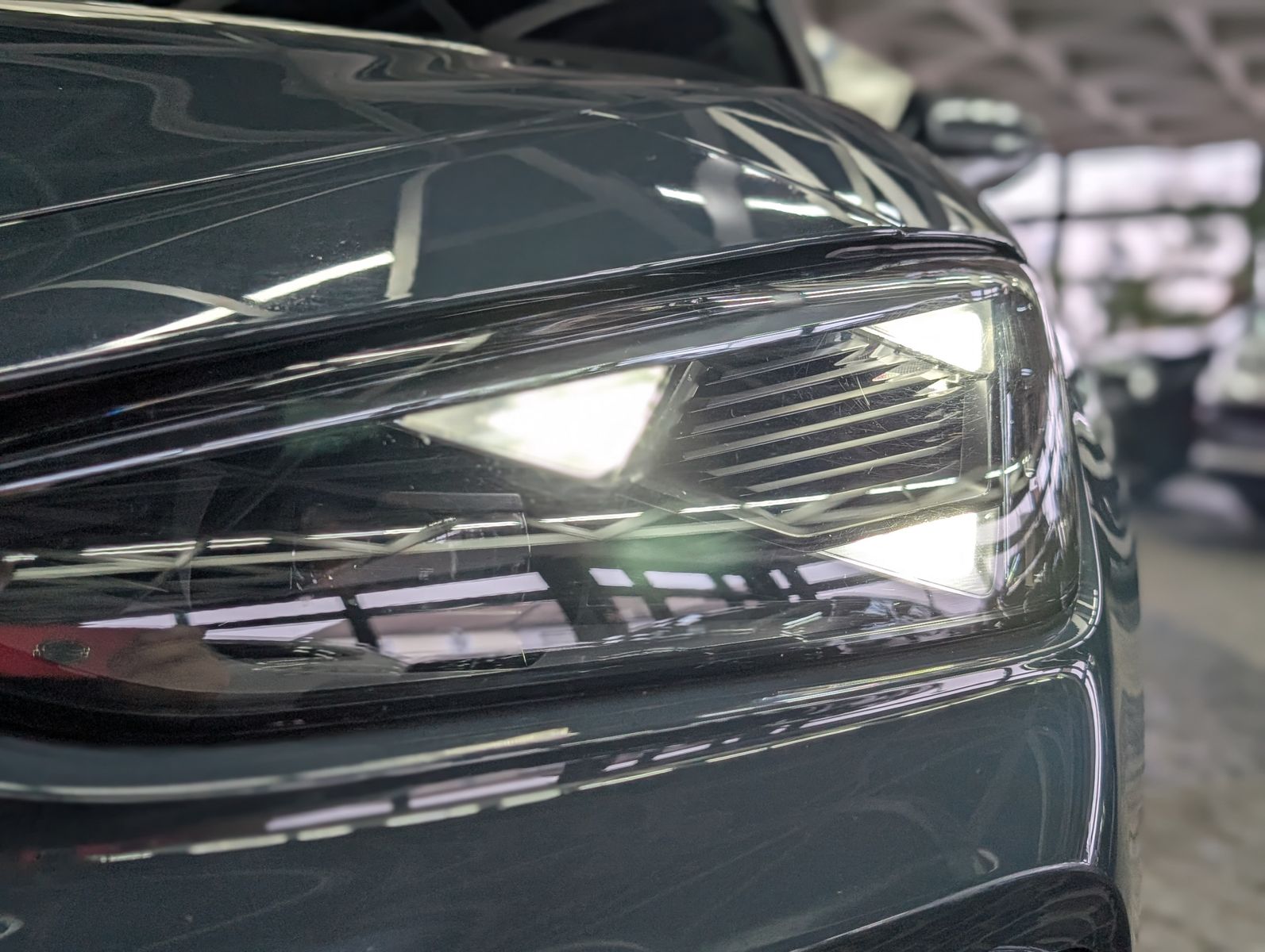 Fahrzeugabbildung CUPRA Leon 1.5 e-Hybrid PLUG-IN LED INTELIG-DRIVE EDGE