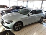 Mercedes-Benz E 220 d T 4Matic Klima Navi Kamera PDC DAB - gebrauchte Mercedes-Benz E 220 aus dem Jahr 2021