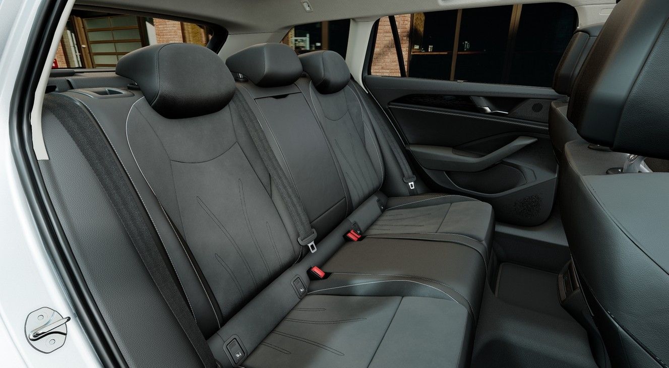 Fahrzeugabbildung Volkswagen Passat Variant 2.0 TDI DSG Elegance MATRIX AHK