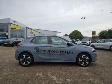 Bild 6 Opel Corsa Corsa-e F Edition digitales Cockpit LED Scheinwe