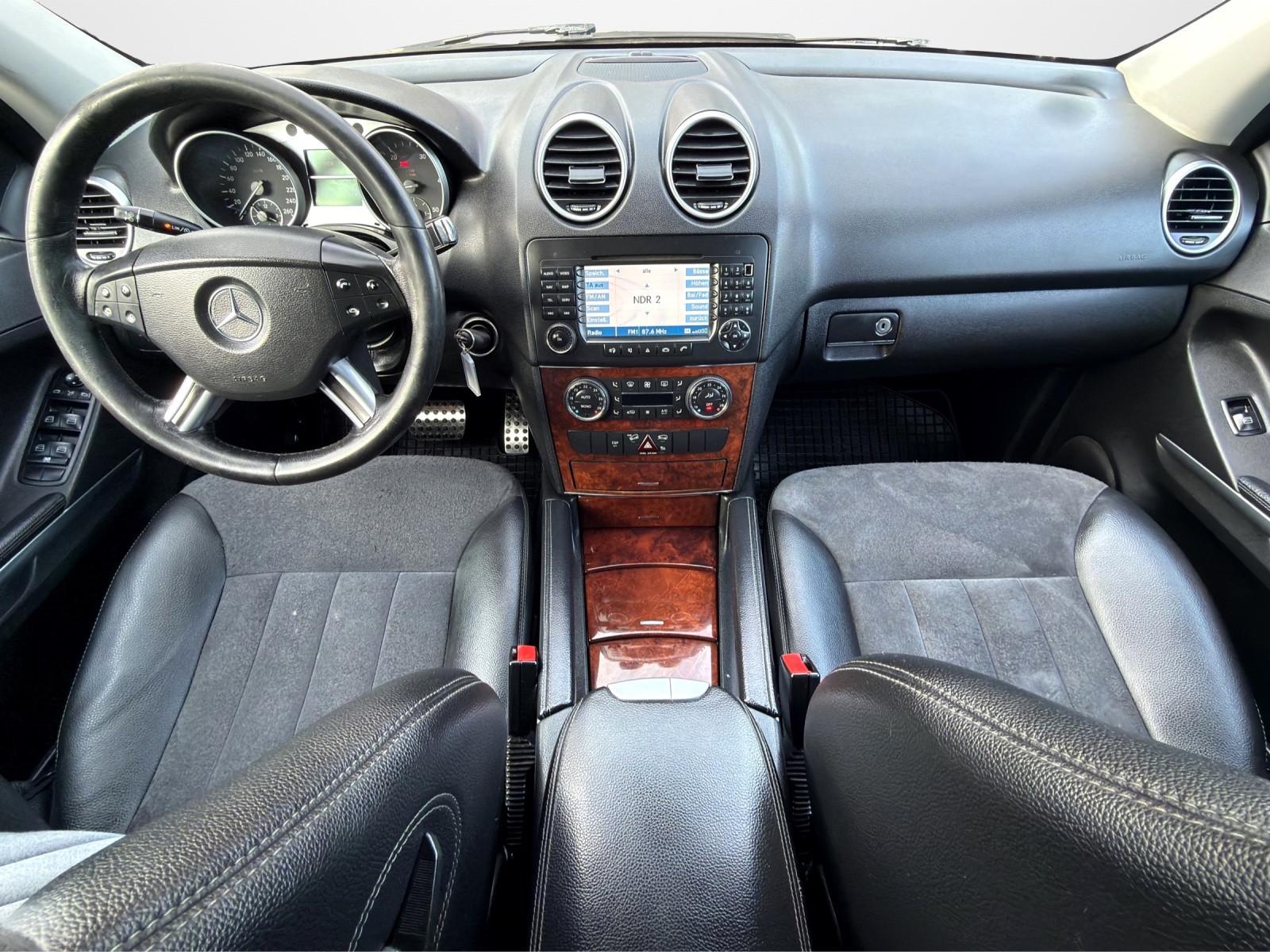 Mercedes-Benz ML 320 CDI NAVI*XENON*PDC*MEMORY*TEMPOMAT*AHK*!