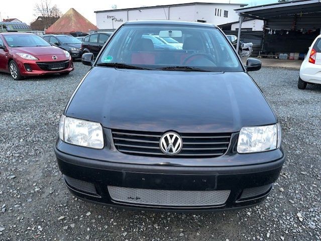 Volkswagen Polo 1.0 BASIS