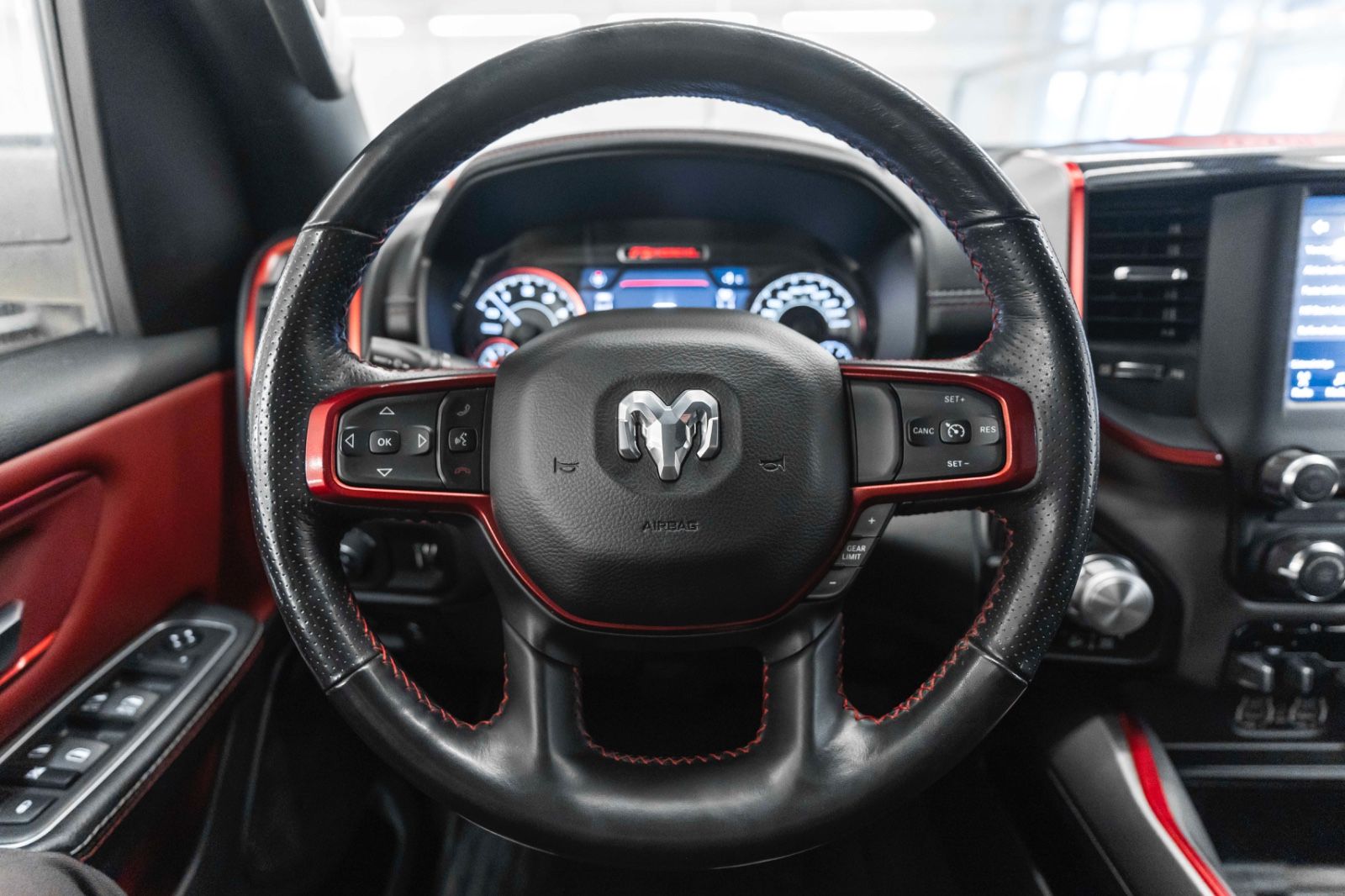 Fahrzeugabbildung Dodge RAM 1500 REBEL 5,7L CARPLAY KAM AHK M+S TEMPOMAT