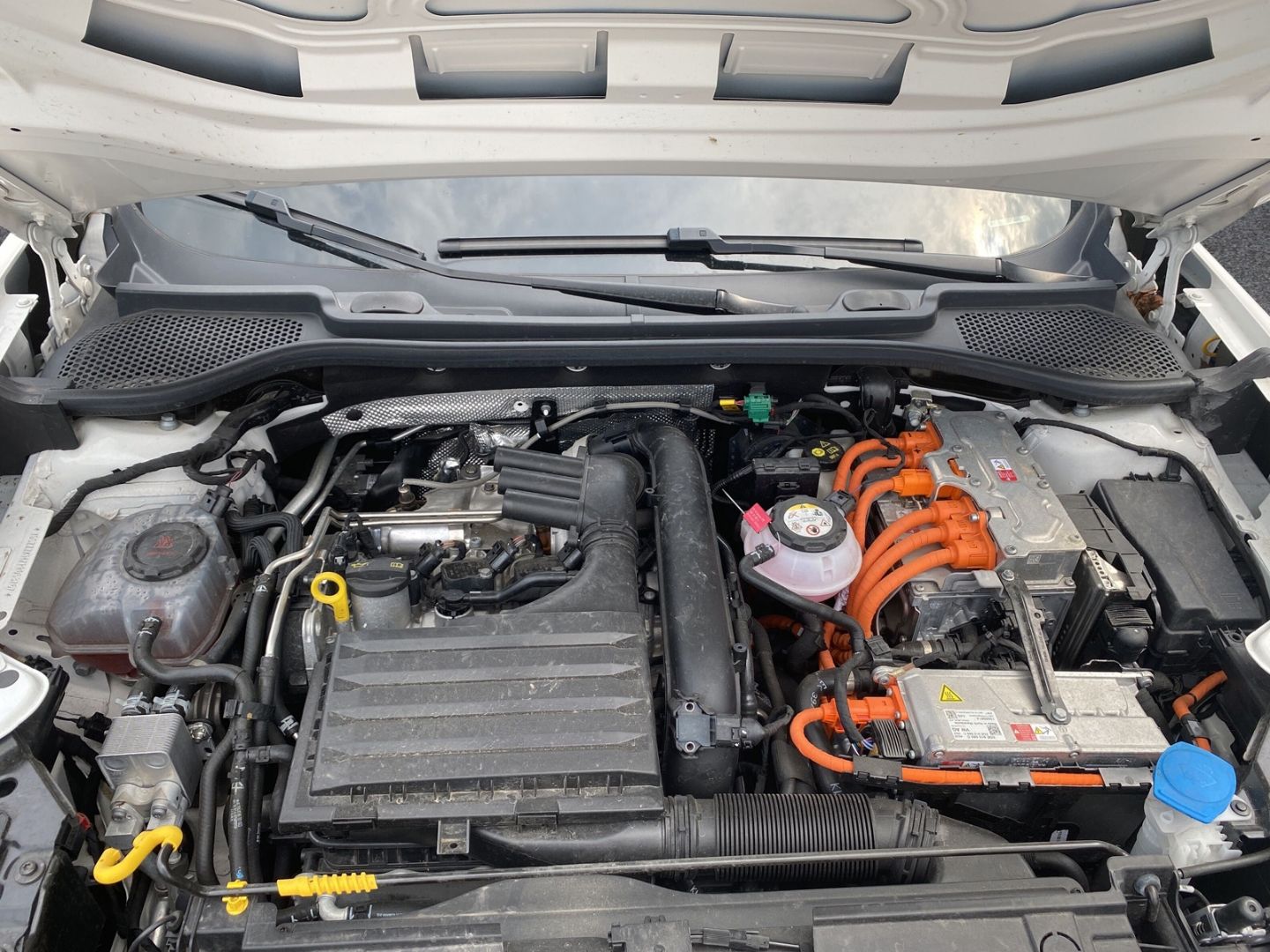 Fahrzeugabbildung CUPRA Formentor Basis e-HYBRID 1.4 EU6d *Navi *digital