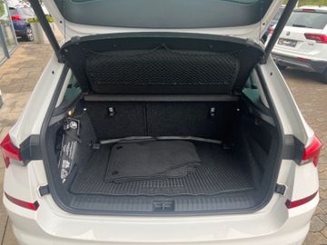 Fahrzeugabbildung SKODA Kamiq Drive 125 DSG AHK Navi RFK SHZ uvm
