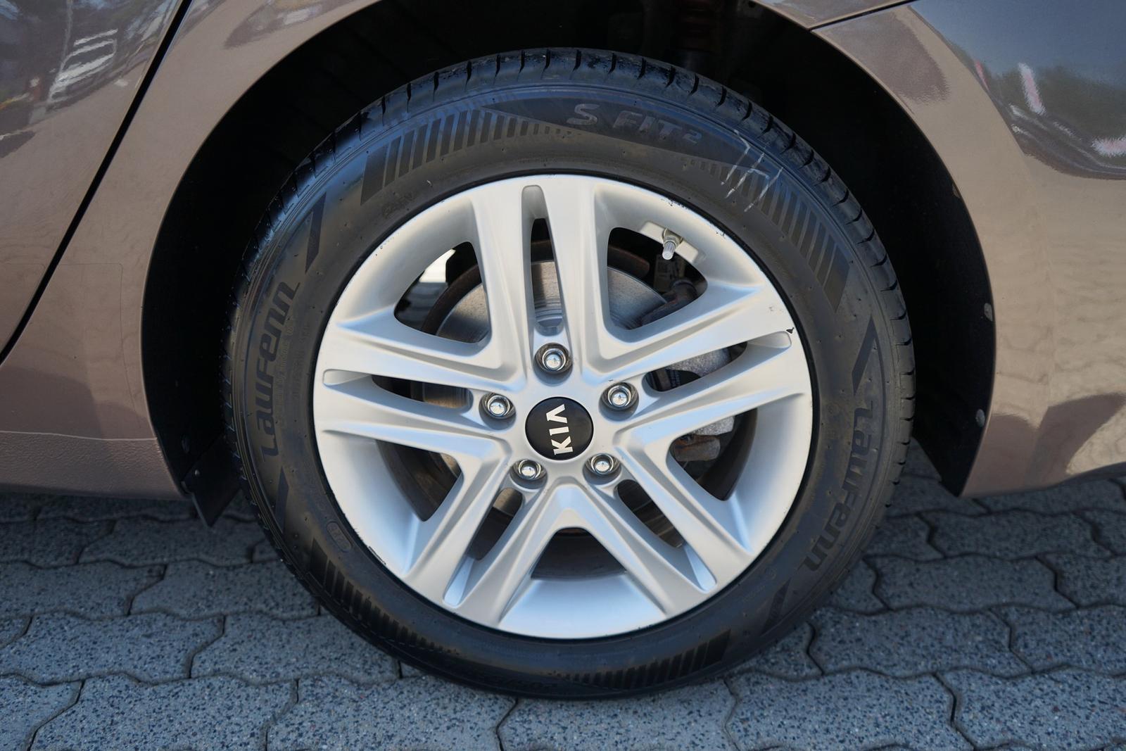 Kia Ceed SW 1.4 T-GDI Vision Sitzheizung Klimaaut.