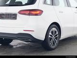Mercedes-Benz B 180 AHK/LED/KAMERA/ADVANCED/WINTER-PAKET/MBUX - Mercedes-Benz B 180 Jahreswagen