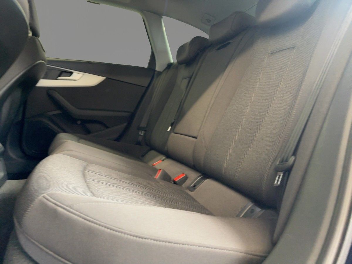 Audi A4 - Bild 9