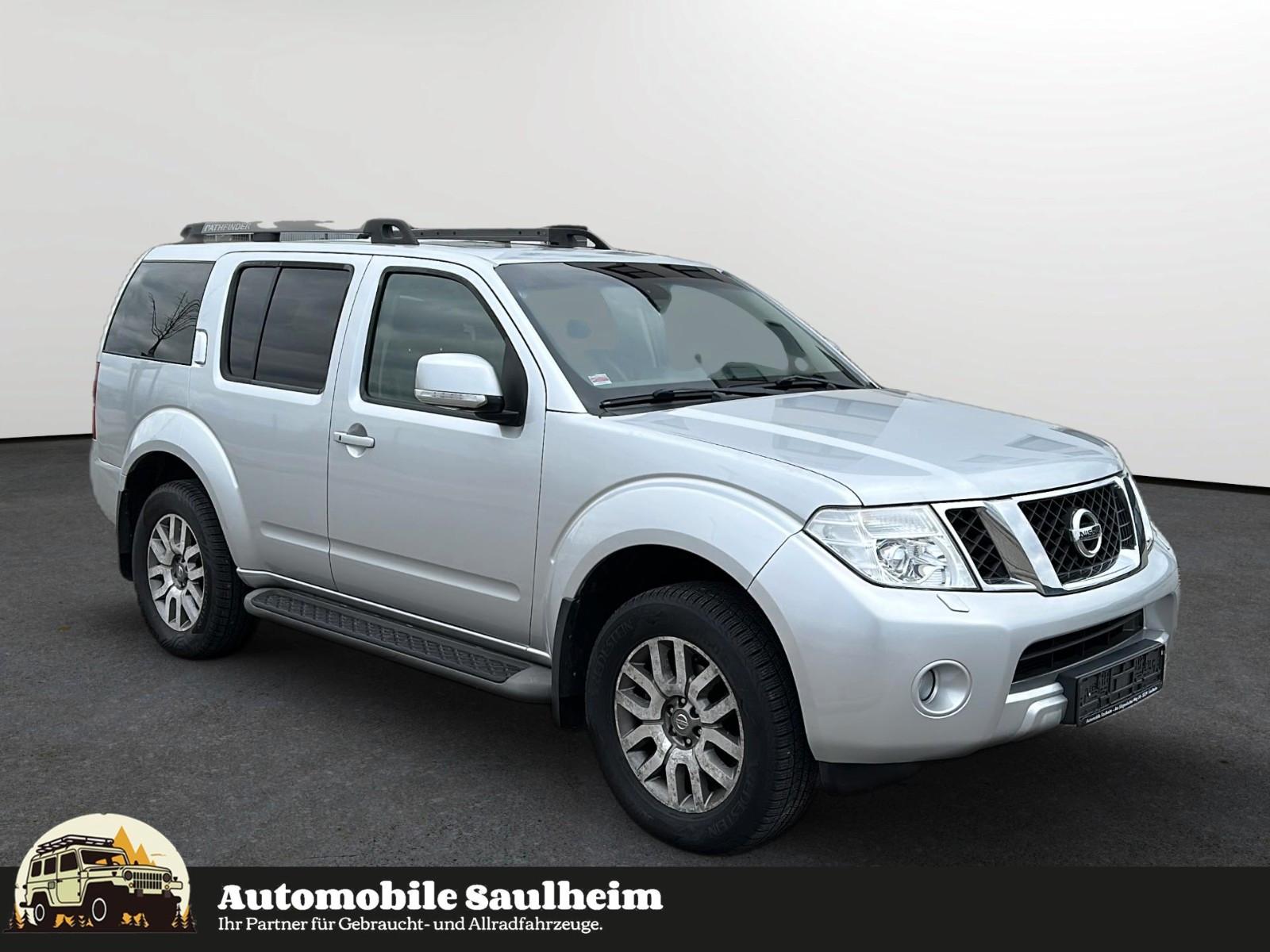 NISSAN PATHFINDER 2.5 dCi 190ch LE 4X4 - 7 PLACES - TOIT PANORAMIQUE - INTERIEUR CUIR CHAUFFANT - GPS - ATTELAGE