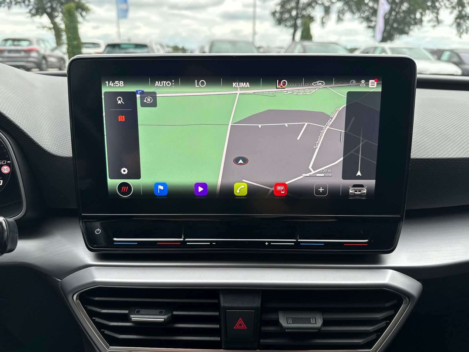 Fahrzeugabbildung SEAT Leon ST 2.0 TDI DSG FR NAV+LED+ACC+KAMERA