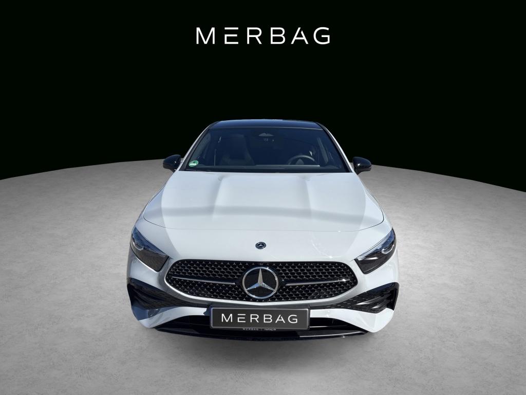 Mercedes-Benz A 250 e AMG PanoramaSD Multibeam Night Burmester