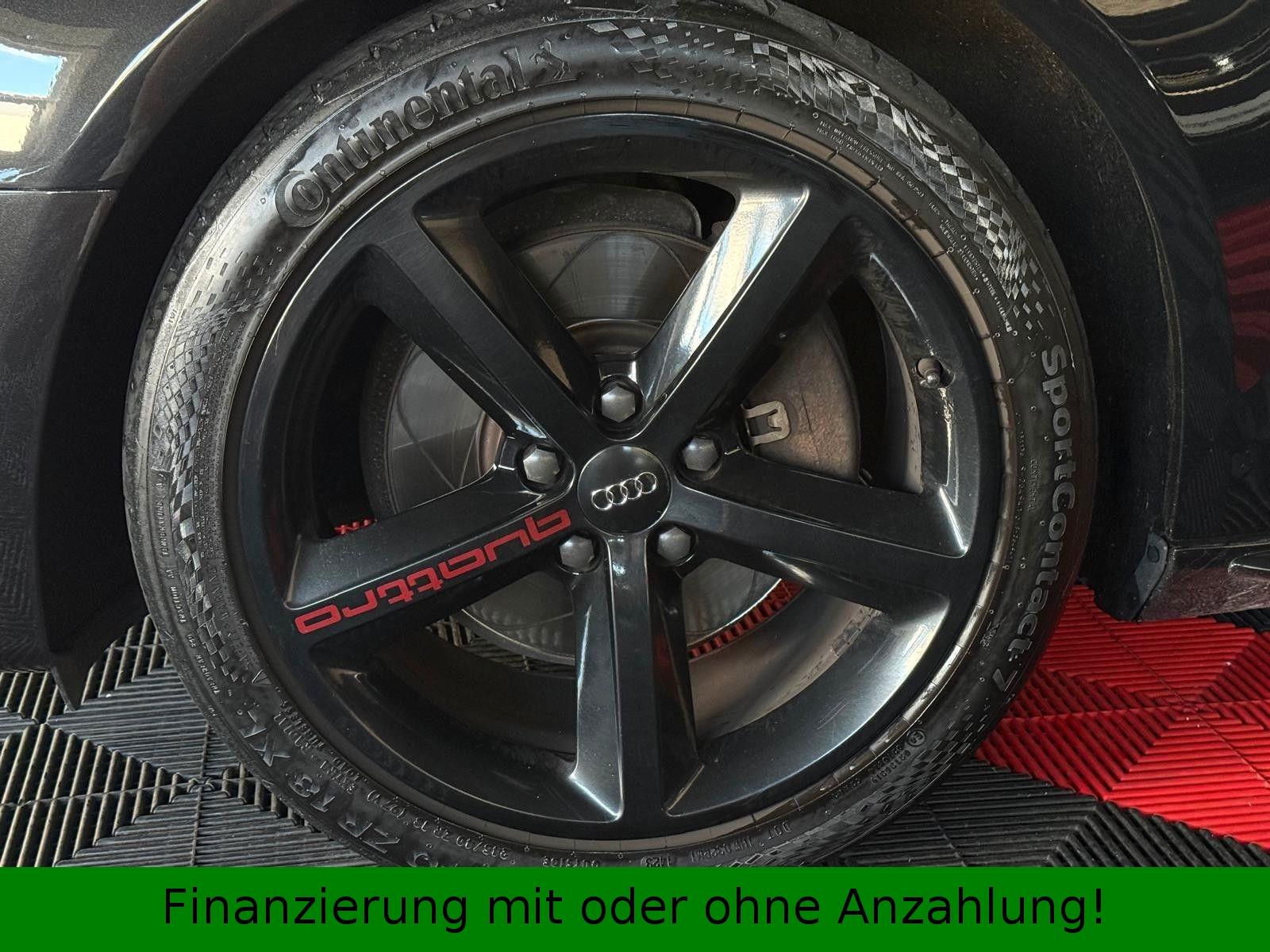 Audi A4 Avant 3.0 TDI V6 239 ch BVA quattro S Line / Chauffage auxiliaire / Xénon / Alcantara / GPS